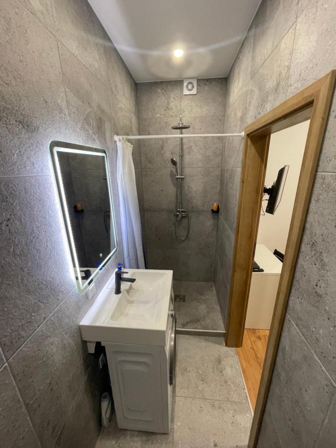 Airport Apartment 29 Self Check-In Free Parking 빌뉴스 외부 사진